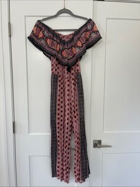 hint of mint Pink & Black Off-Shoulder Printed Jumpsuit